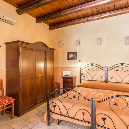 Country Casina Di Grotta Di Ferro 3* Ragusa
